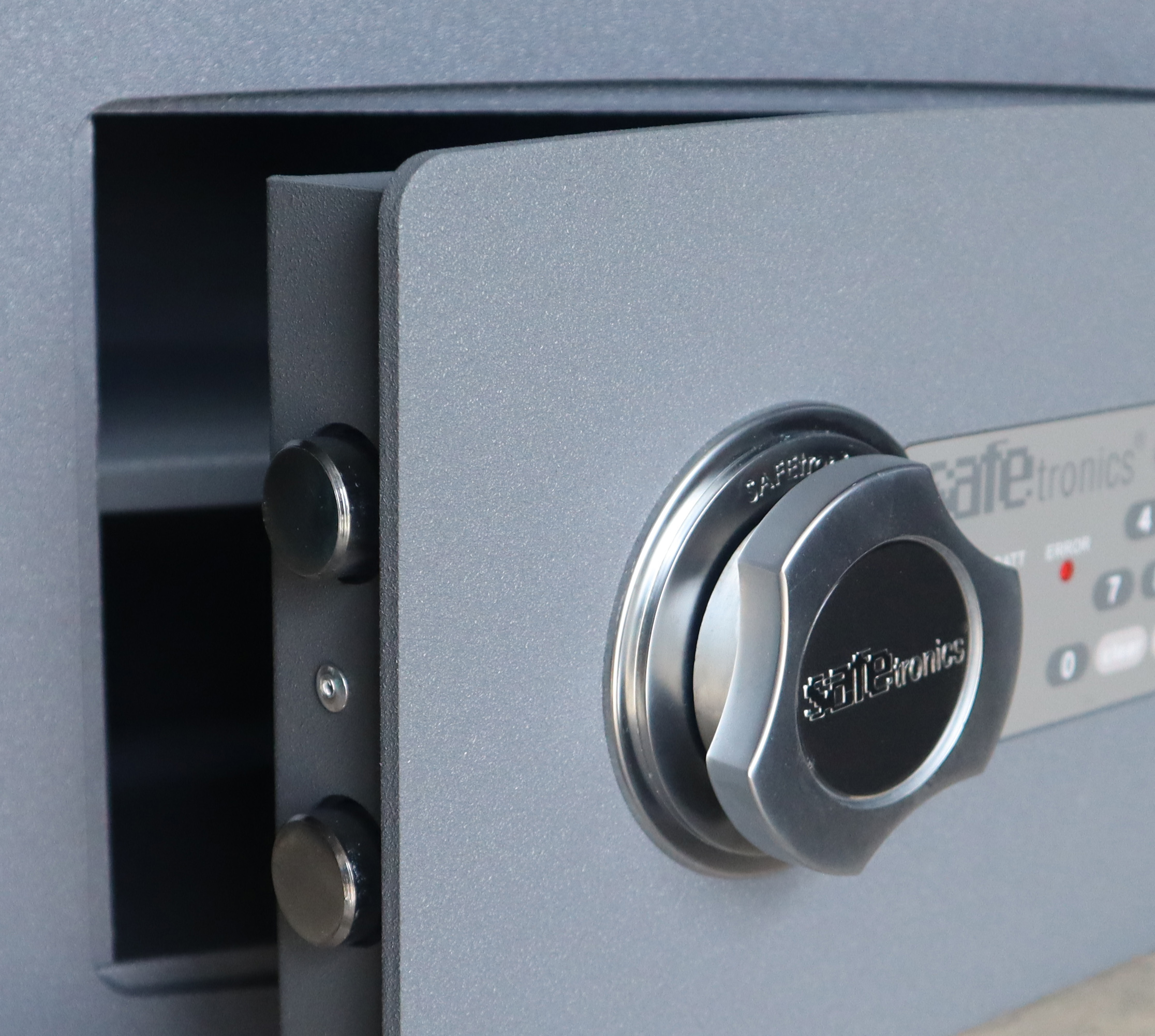 Сейф Safetronics NTL 22 ME